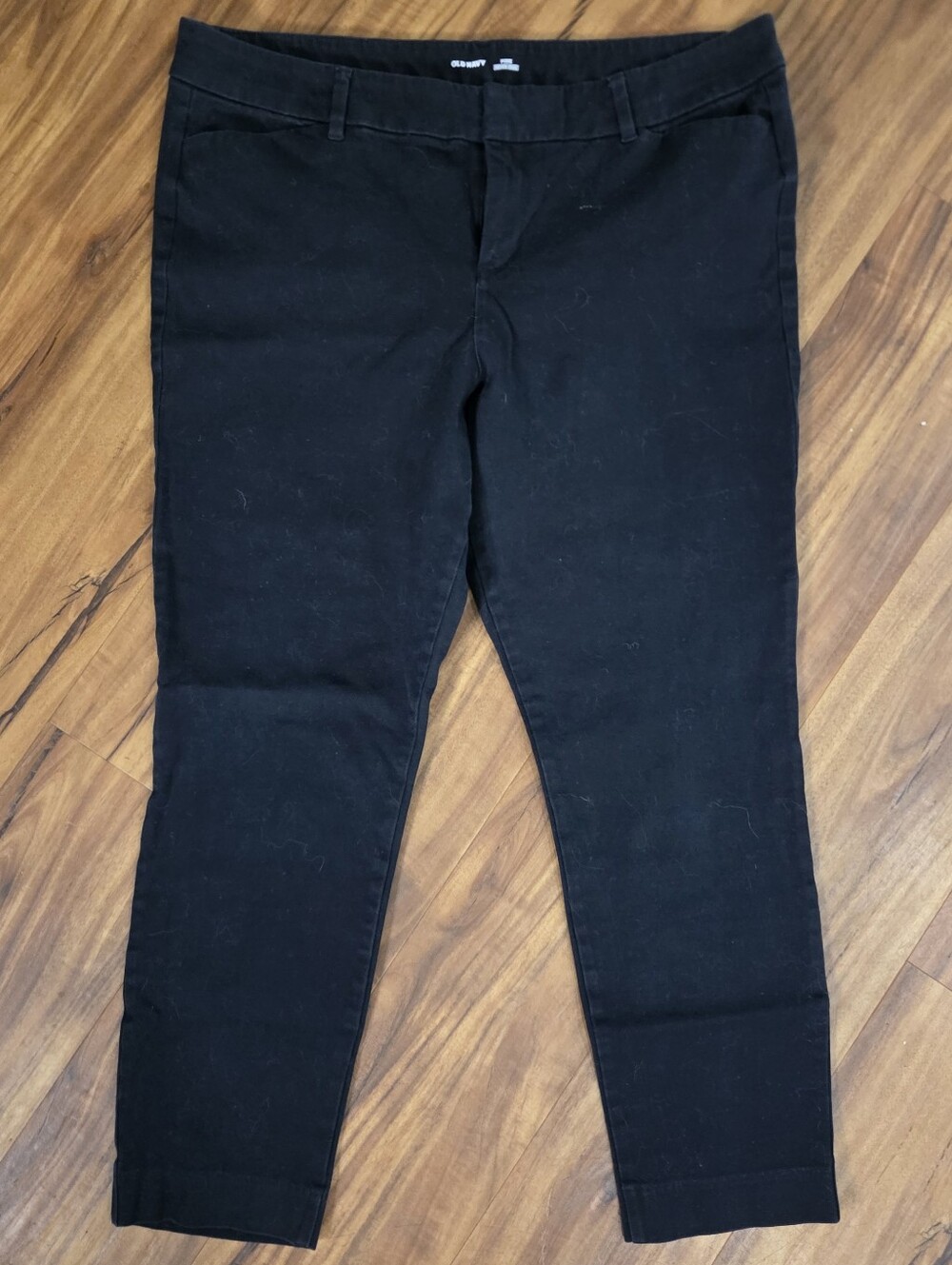 Old Navy Pixie Never-Fade Black Ankle Pants – Women’s Size 14